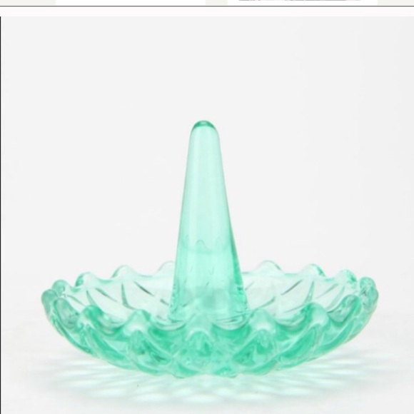 Green ring dish